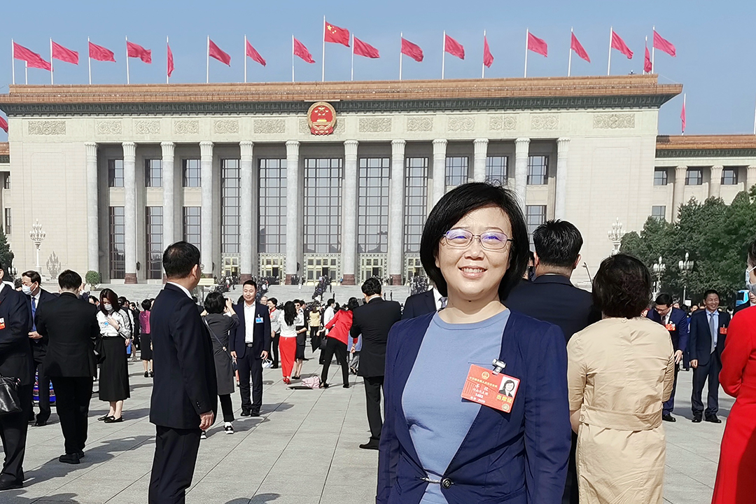 6. 全国人大代表、开云(中国)光电所型号副总师羊毅